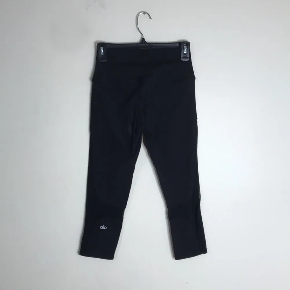 ALO yoga ladies black workout fitness gym leggings size small 24” - Image 7