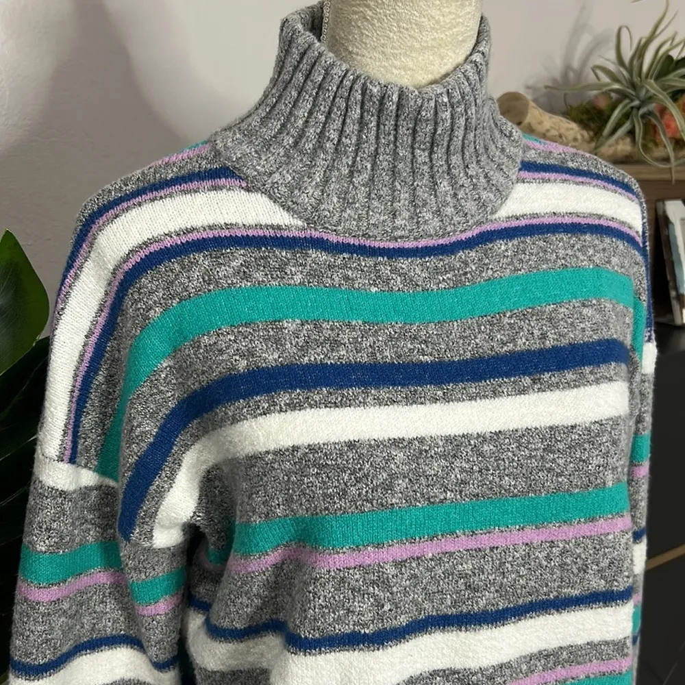 Eddie Bauer • striped mock neck sweater - Image 4