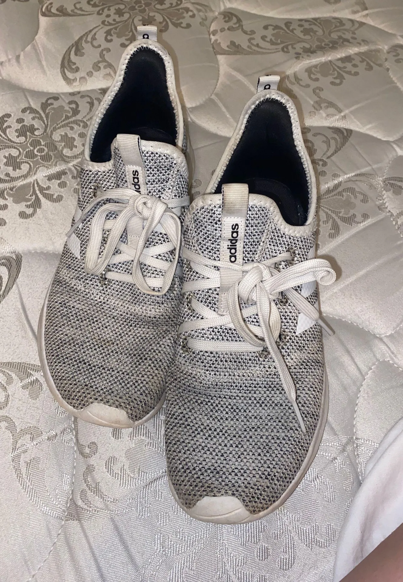 Adidas Cloud Foam Shoes - Image 2