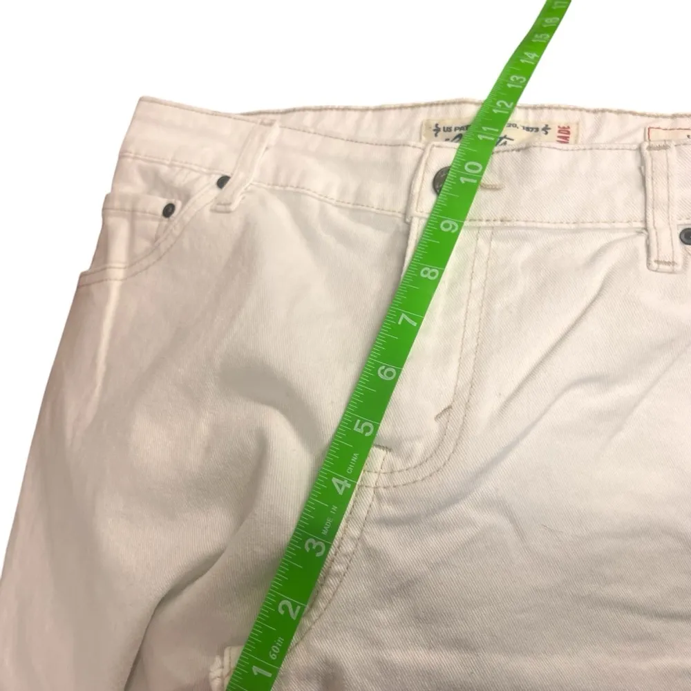 Levi Strauss Signature Legend Wash Cream Capris mid - Image 10