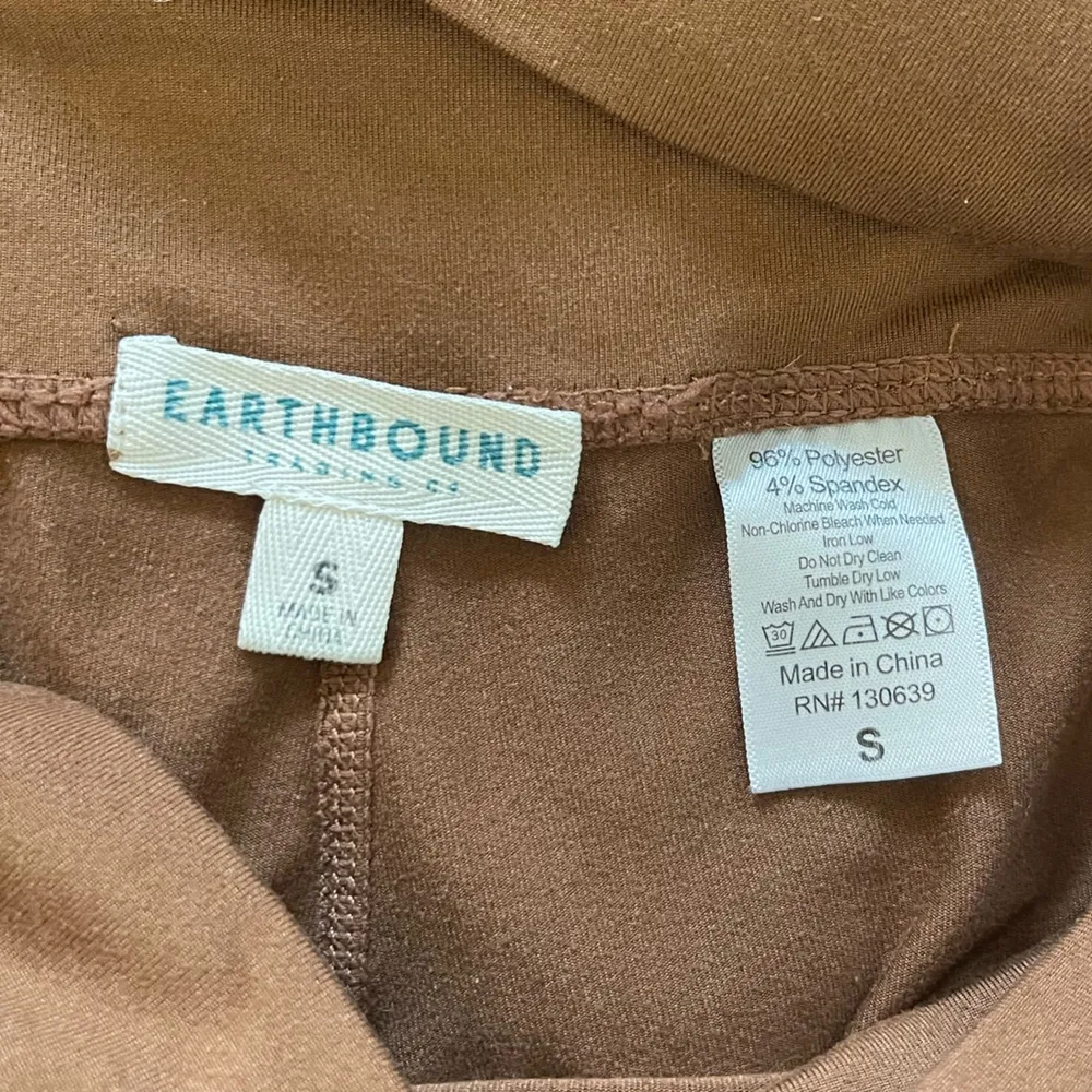 Women’s  Trading Co. brown crossover flare leggings Small - Image 3