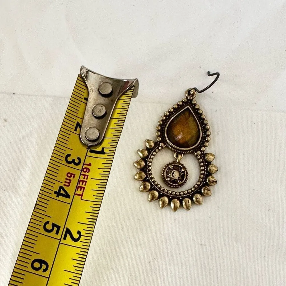 Yellow and gold tone teardrop earrings - Image 5