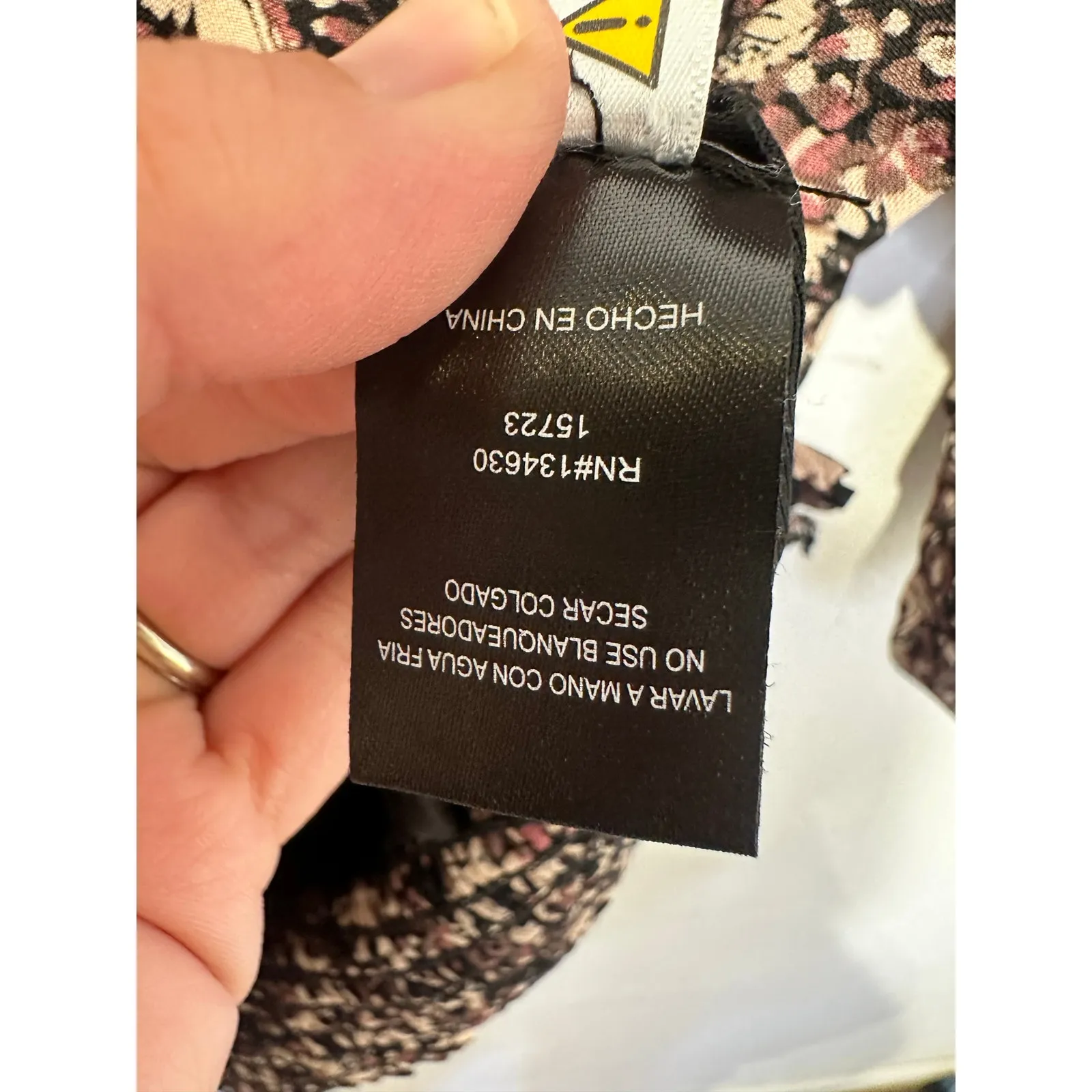 Evereve Dark Floral Smocked Off Shoulder Mesh Style Stretch Shirt size XS - Image 5