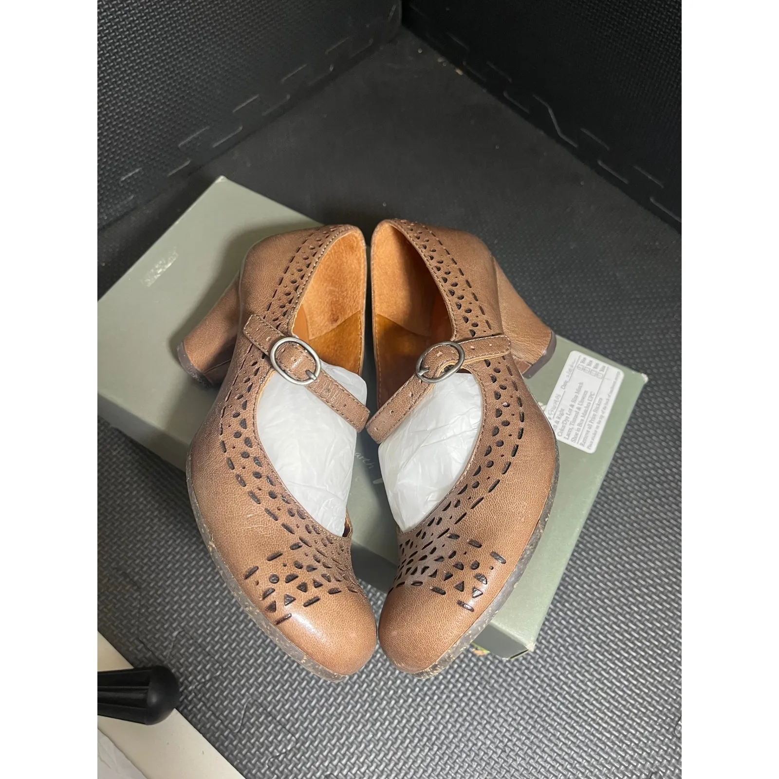 Naya Castalia Mary Jane Heels Pumps Brown Leather size US 5 M Laser Cut - Image 7