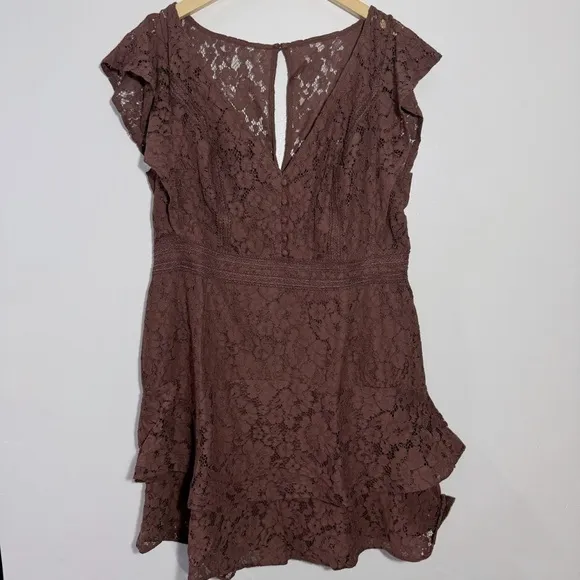 NWT‎ CITY CHIC Sienna Lace Dress In Mocha Brown Size XS/14 - Image 2