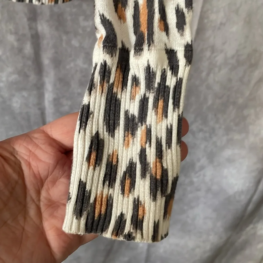 LOFT Cream Animal Print V-Neck Cardigan Sweater | Size Small - Image 4