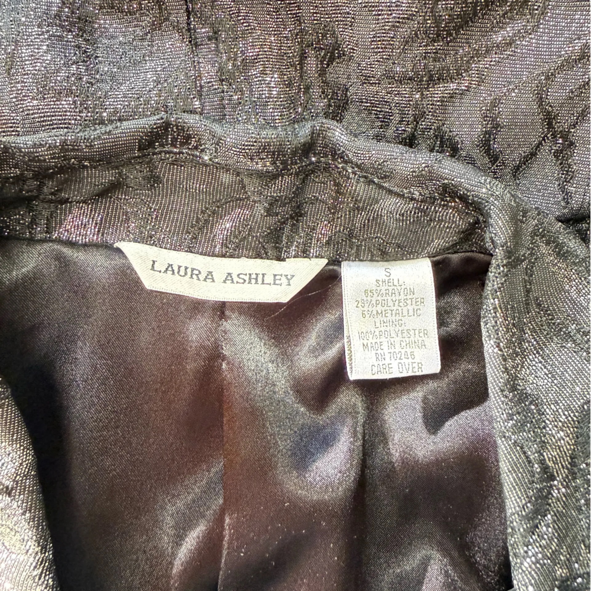 Laura Ashley Metallic Black Textured Button-Front Cropped Jacket Blazer - Small - Image 5