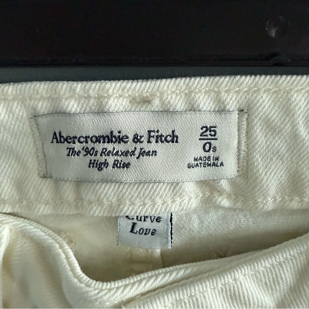 Abercrombie & Fitch The 90’s Relaxed High Waisted Jean - Image 5