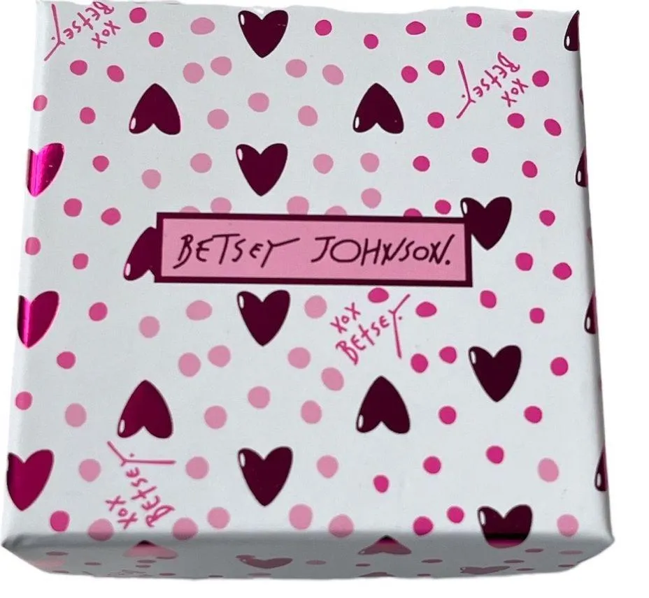 Betsey Johnson Heart Drop Rhinestone Earrings Pink Gold Tone - Image 4