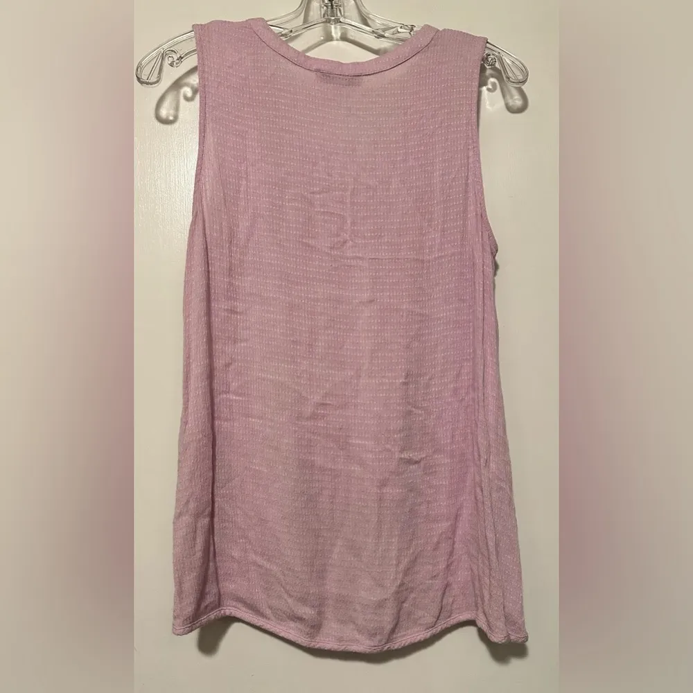 Skies are blue lilac sleeveless blouse size M - Image 3
