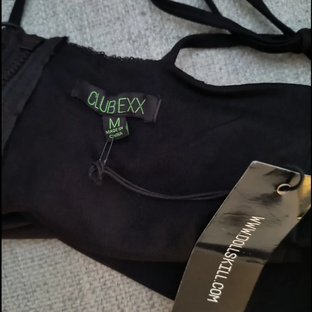 Dolls Kill Club EXX Black Sequin See Me Rollin Goth Crop Top Medium - Image 4