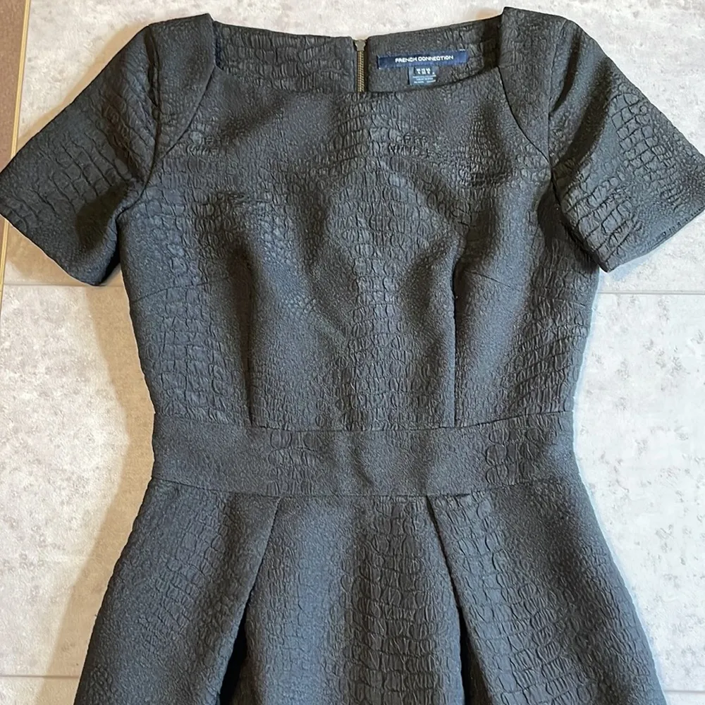 Black Boatneck Pleated Dress Short Sleeves Crocodile Print 0 - Image 13