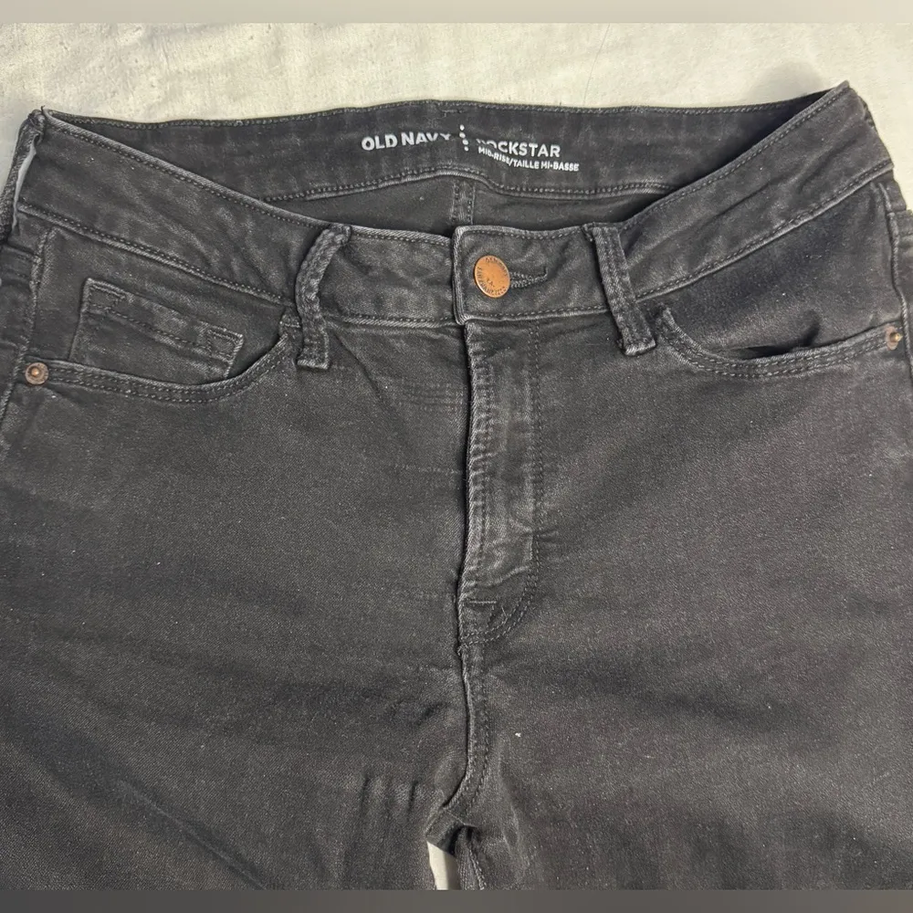 Old Navy Mid Rise Rockstar Jeans Black Wash Size 8P - Image 5