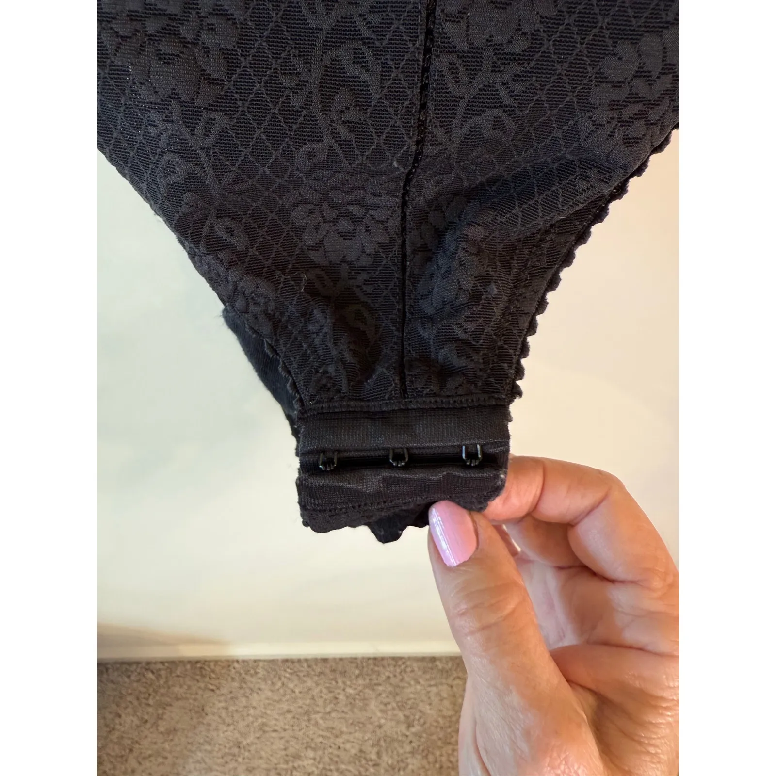 Flexees Sleeveless Sweetheart Neck Bodysuit Lace Floral Black Women's Size 34C - Image 3