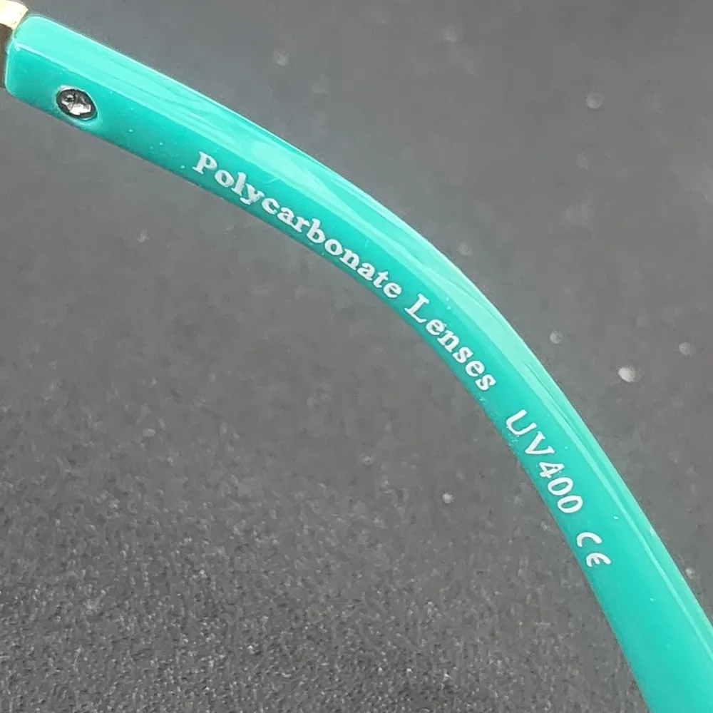 Oval Cateye Green and Gold Fashion Sunglasses - Image 5