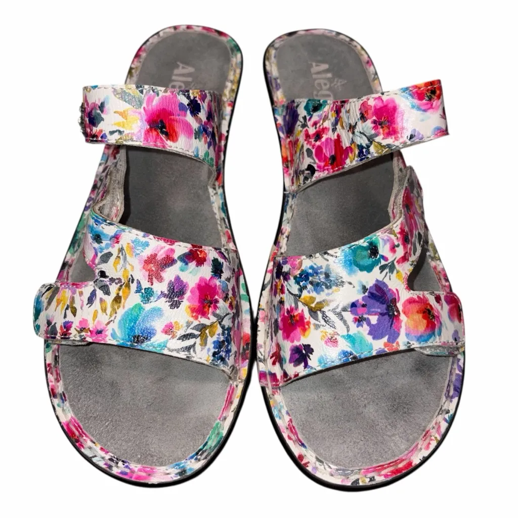 Alegria Loti White Floral Bloom Wedge Slide Sandals Shoes size 39 - Image 2