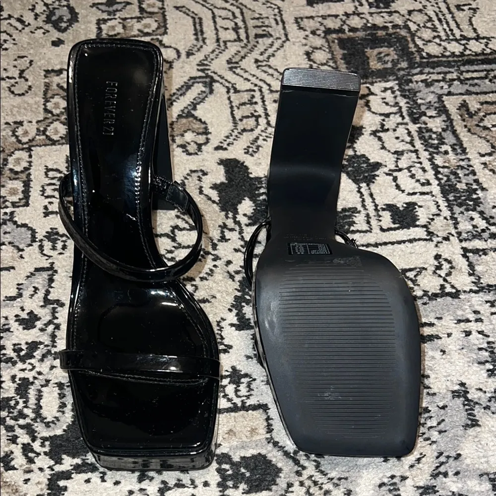 Forever 21 Black Platform Heels with Thick Straps - Image 6