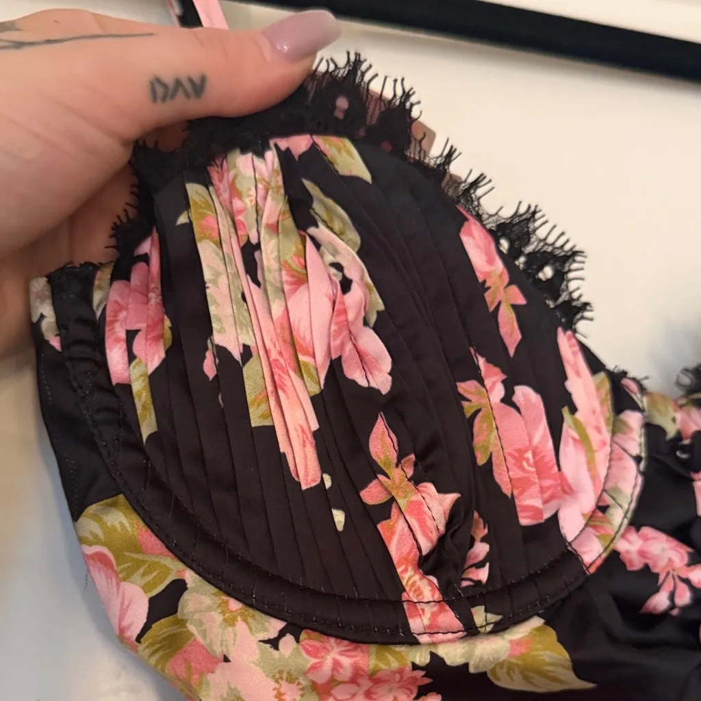 NWT - For Love And Lemons Melrose Pleated Bra in Black Floral - Image 5