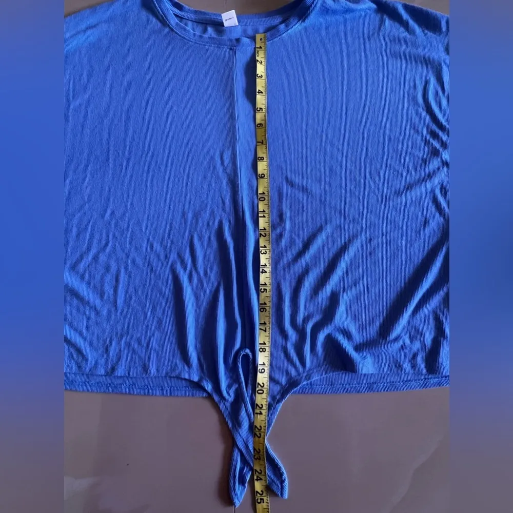 Old Navy Active XXL sky blue  short sleeve tshirt with side knot - Image 12