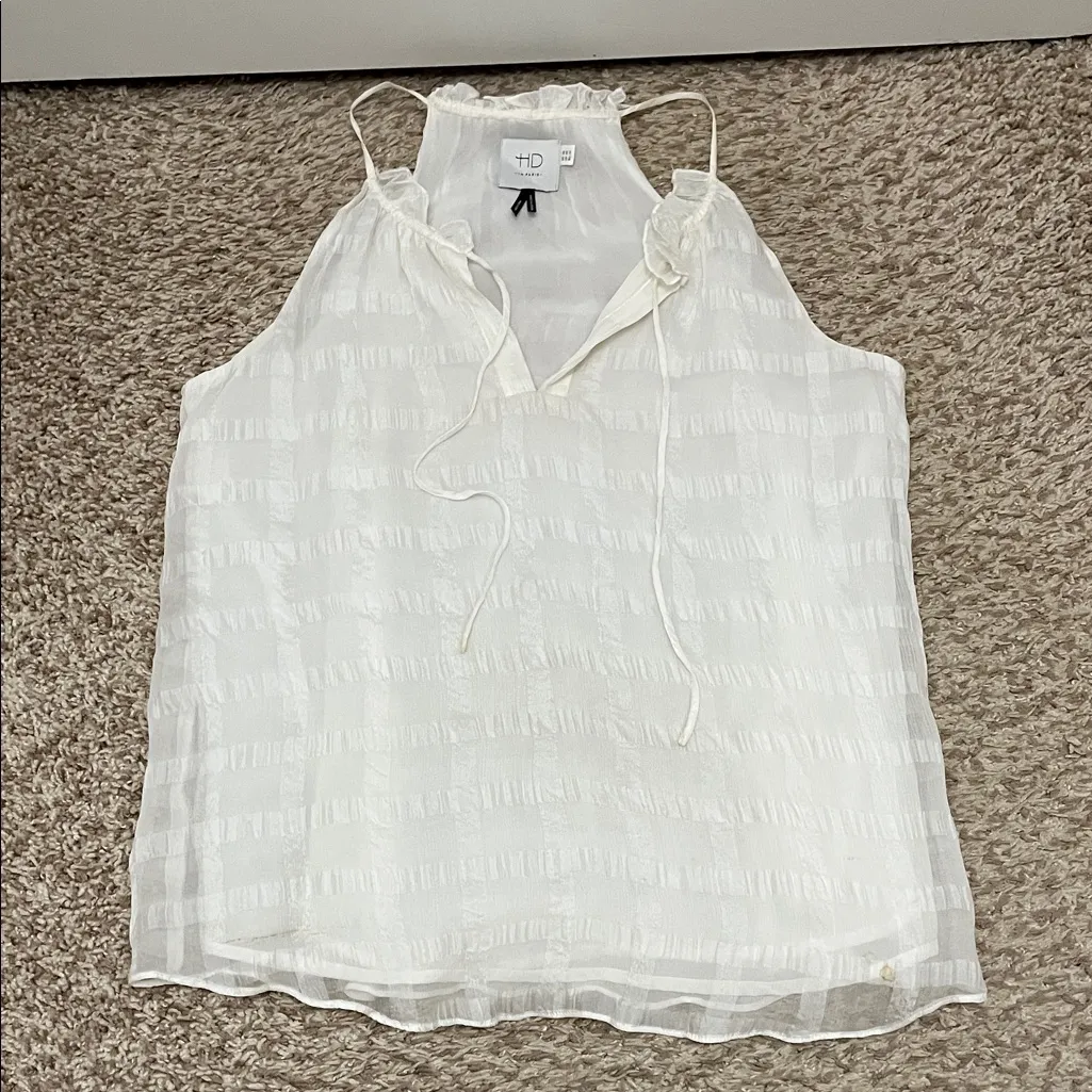 HD in Paris Anthropologie White Silk Shadow Pane V Neck Blouse Tank Top - Size 2 - Image 1