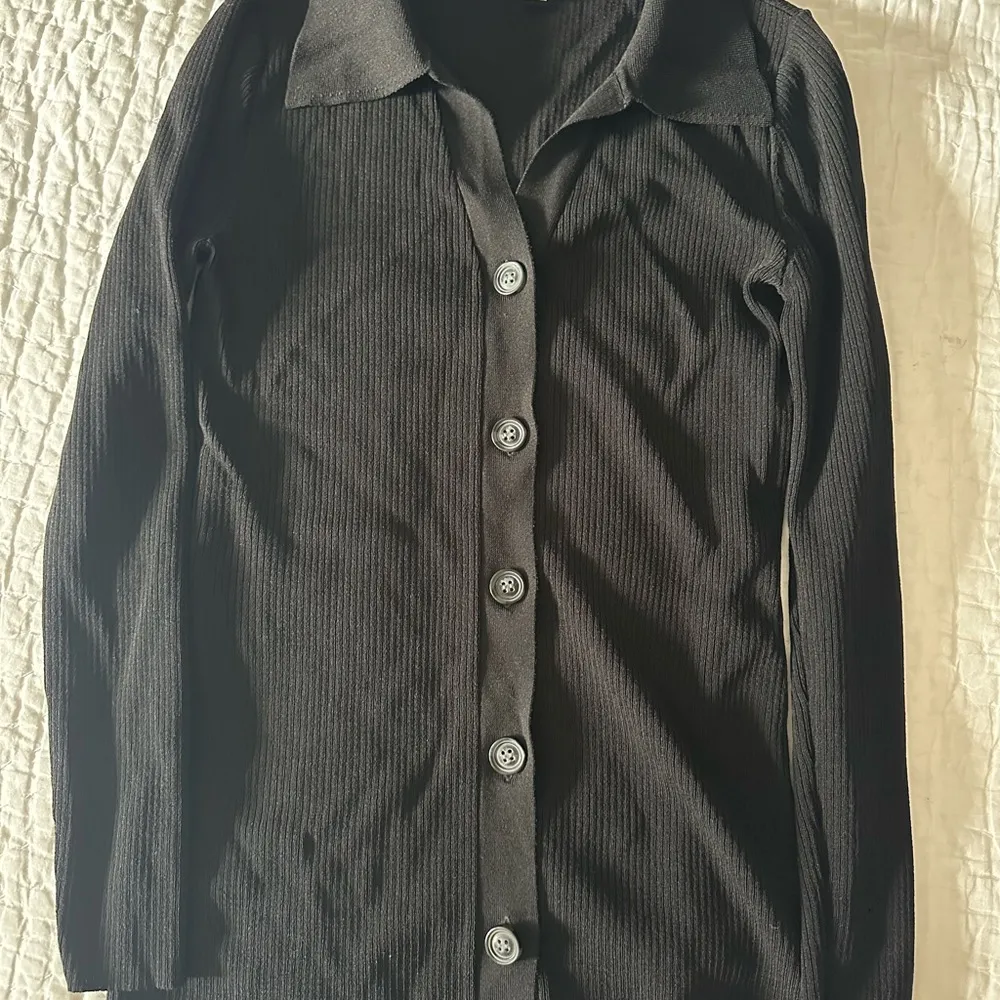 NWOT Amazon The Drop Women's Constance Rib Sweater Button Down, Black, S - Image 9