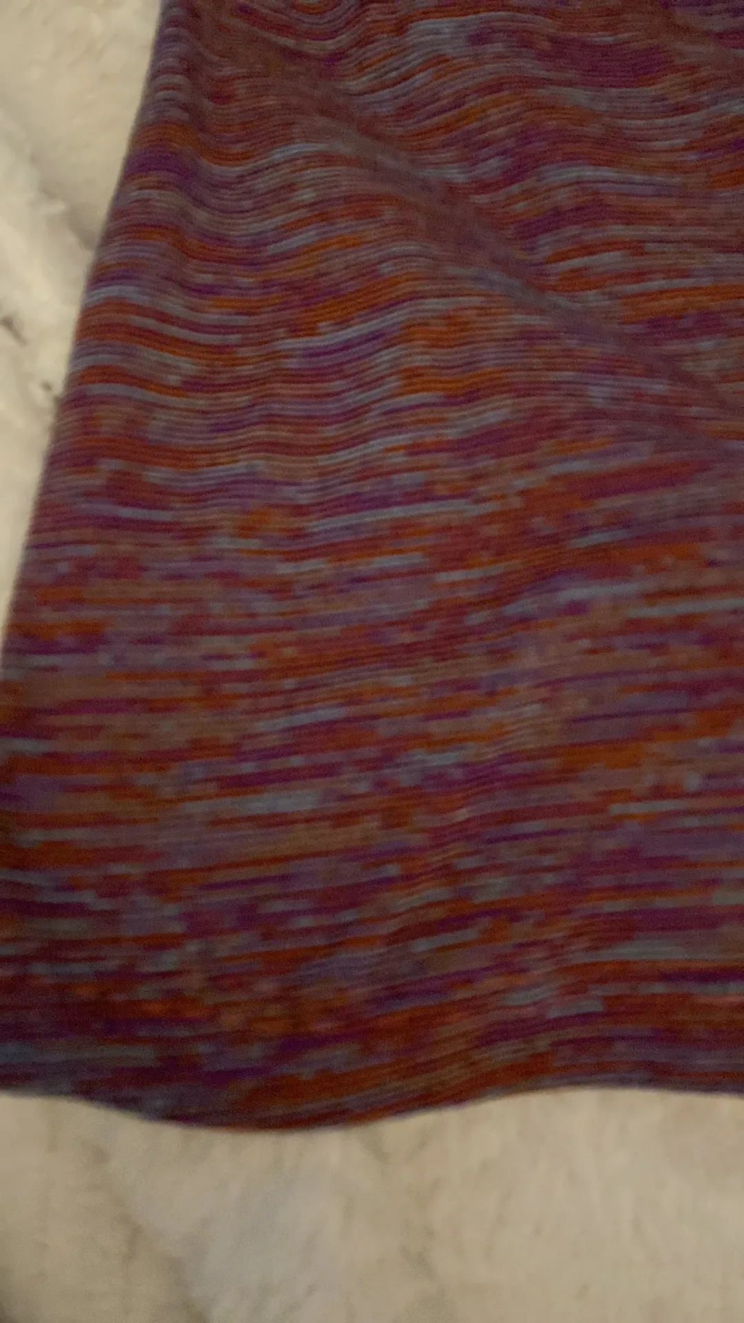 Racer Back Tee ” Space Dye Camo Rosewood Fireside red - Image 5