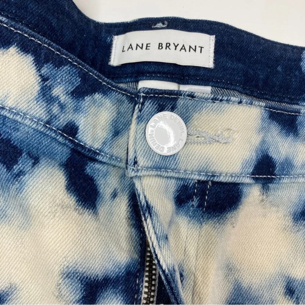 Lane Bryant | Mid-Rise Girlfriend Short Bleach Dye Denim Flex Magic Waistband 22 - Image 3
