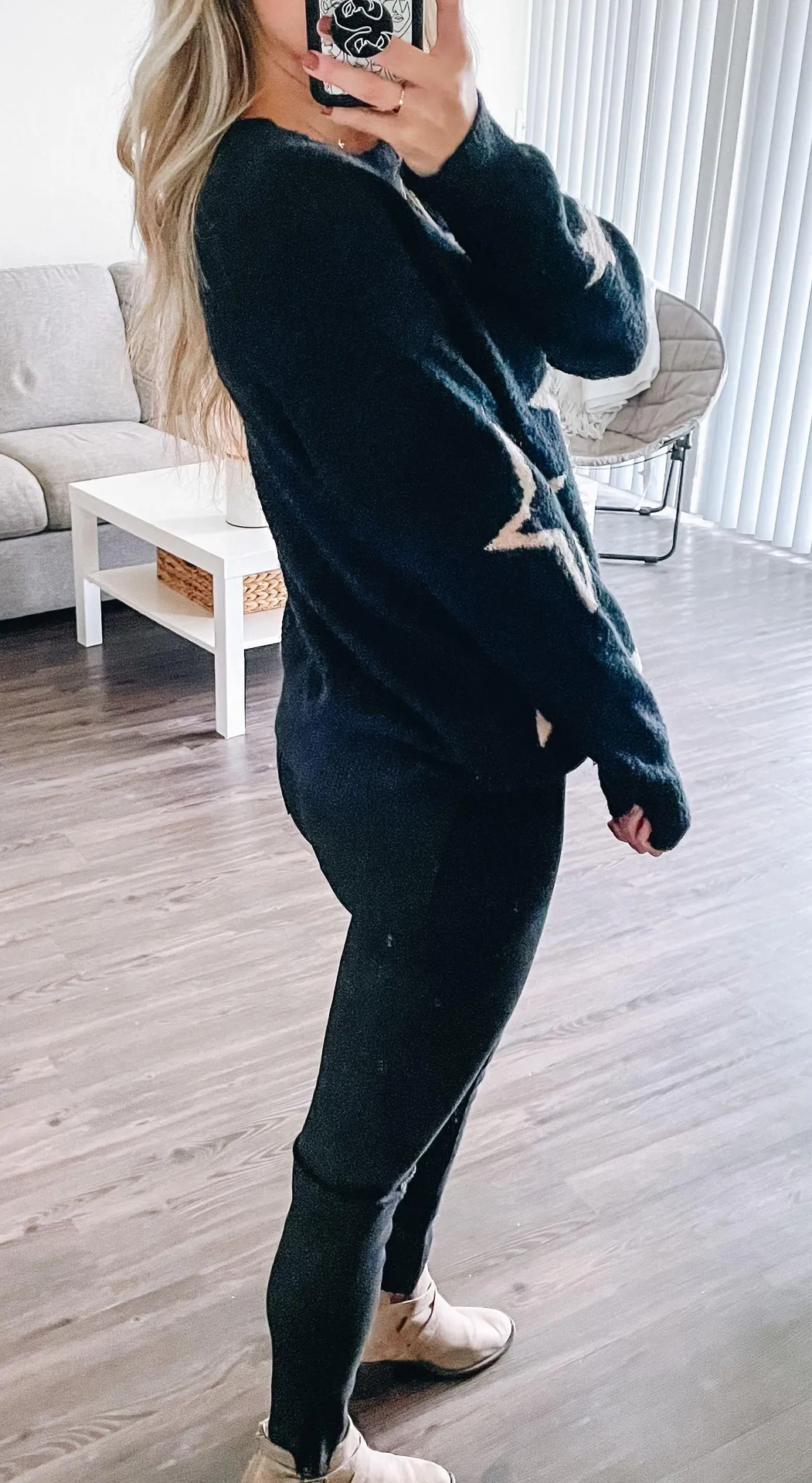 Cozy Navy Star Sweater - Image 5