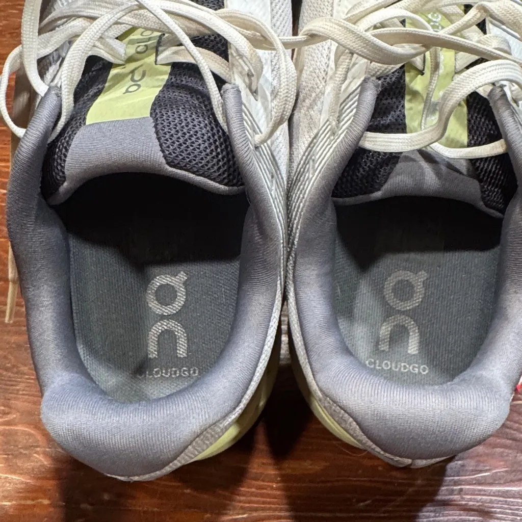 ON RUNNING Cloud Go athletic shoes - size 9.5 - Image 9