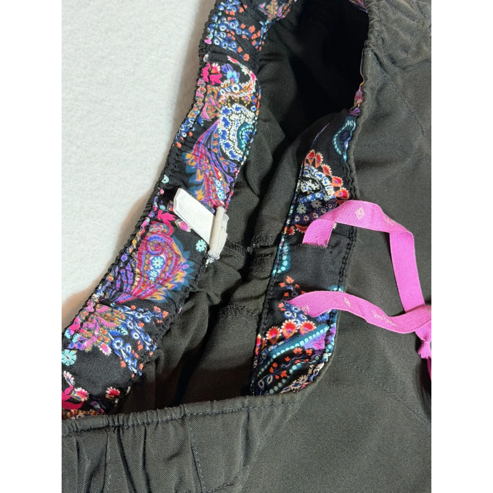 Vera Bradley Black Cargo Scrub Pants Lightweight Comfort Stretch Size LG Petite‎ - Image 5