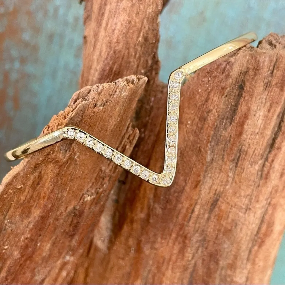 Victoria Secret gold tone necklace & bracelet set - Image 5