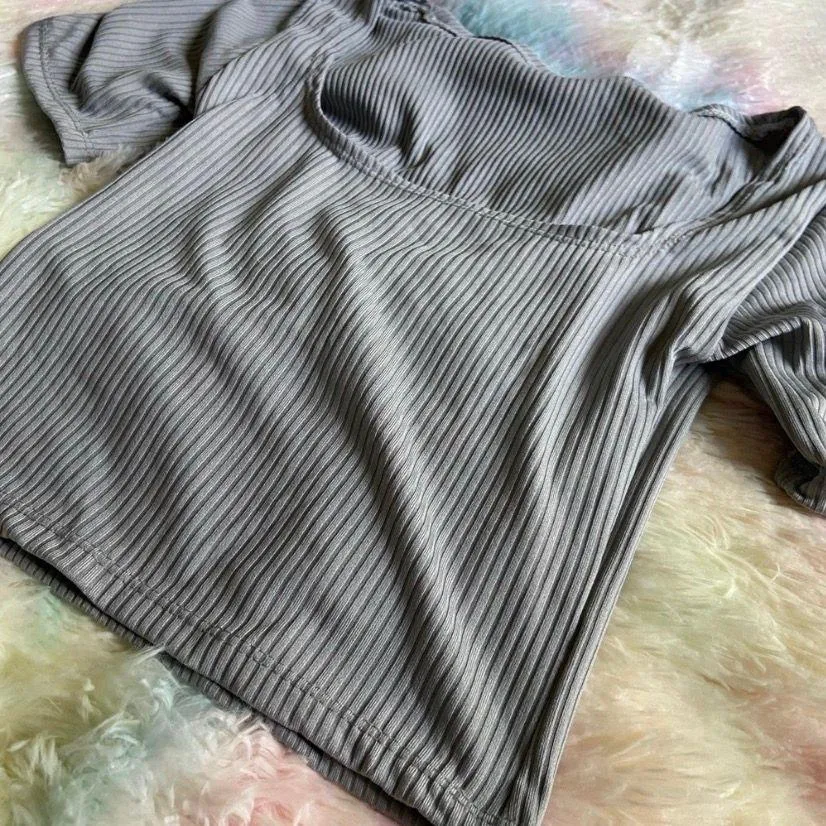 NWOT Square Neck Ribbed Gray Crop Tee Size XS - Image 3