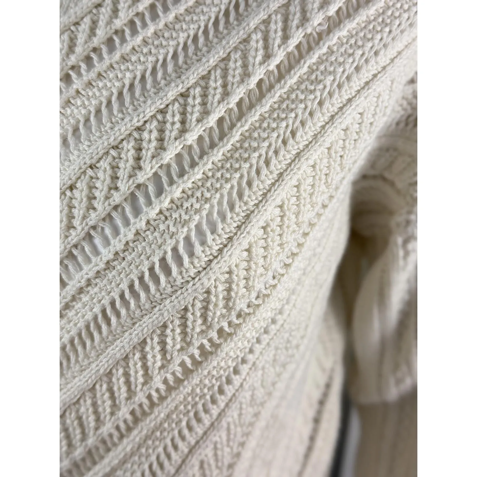 Cute Old Navy Sweater Size M - Image 2