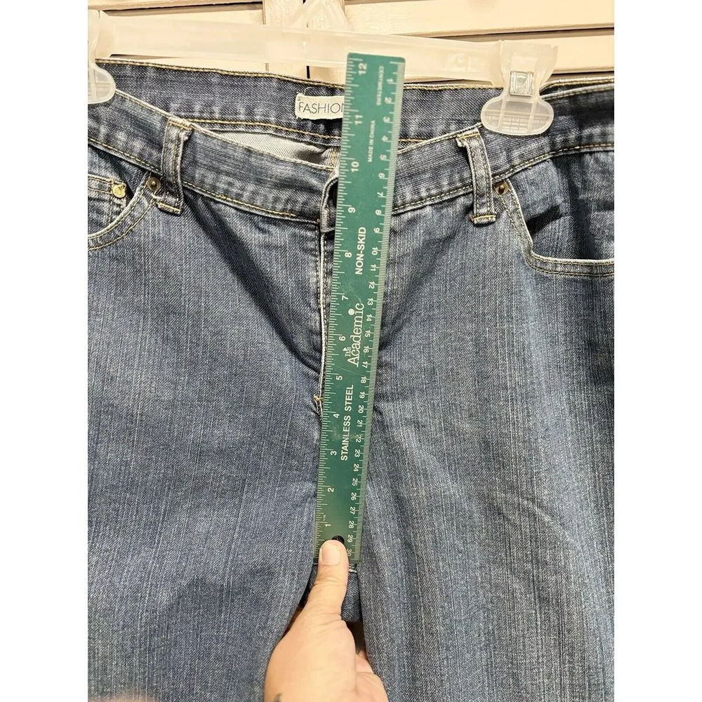 Fashion Bug Crop Denim Jeans Mid Rise Size 18P Medium Wash‎ - Image 2