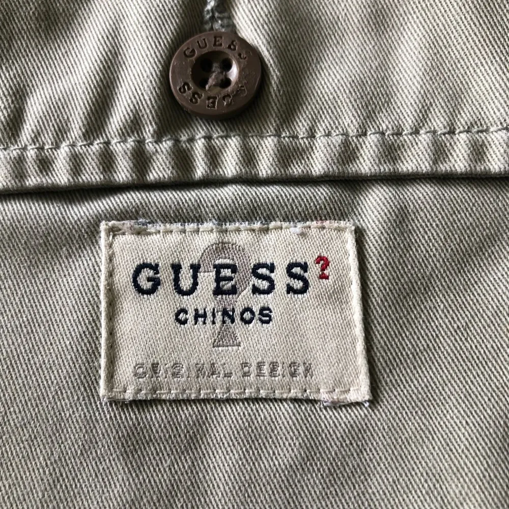 Guess  Chinos Shorts 26 - Image 3