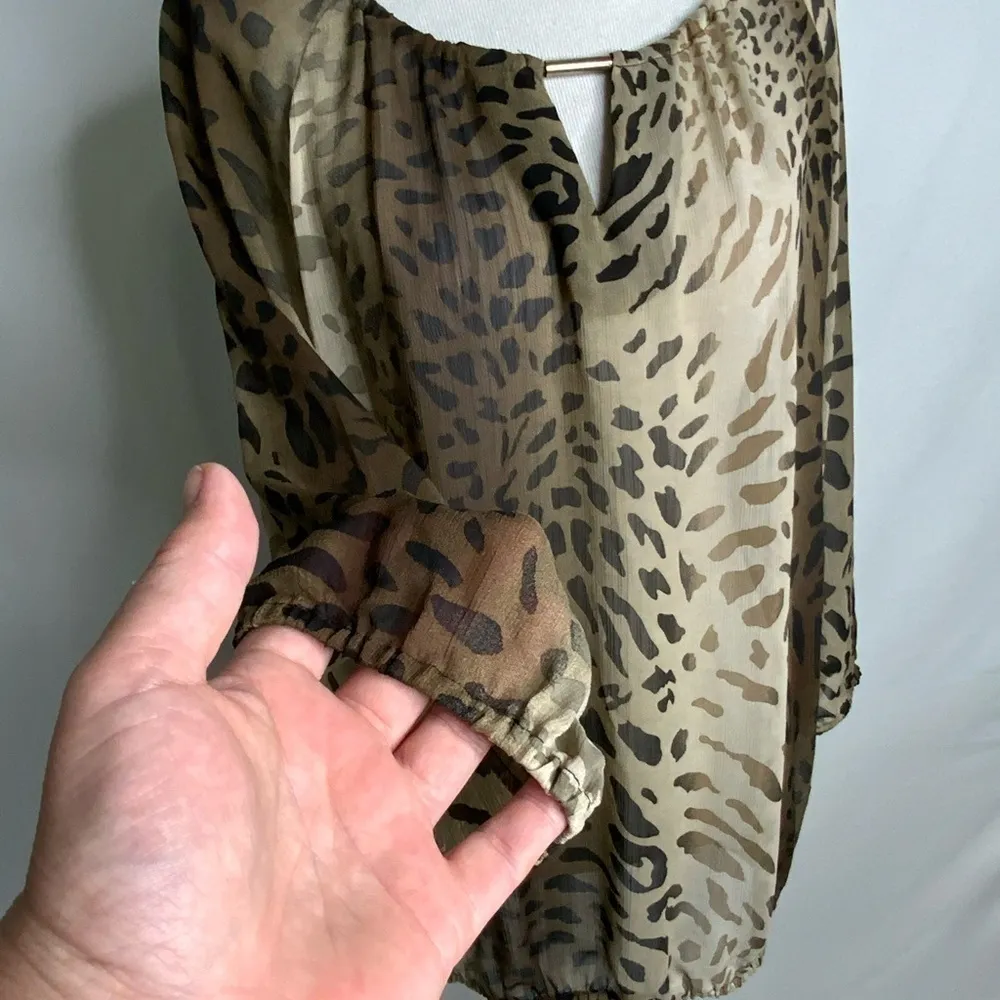 Zac & Rachel Goldish Tan & Black Sheer Animal Print Round Neck Flowy Top Large - Image 10