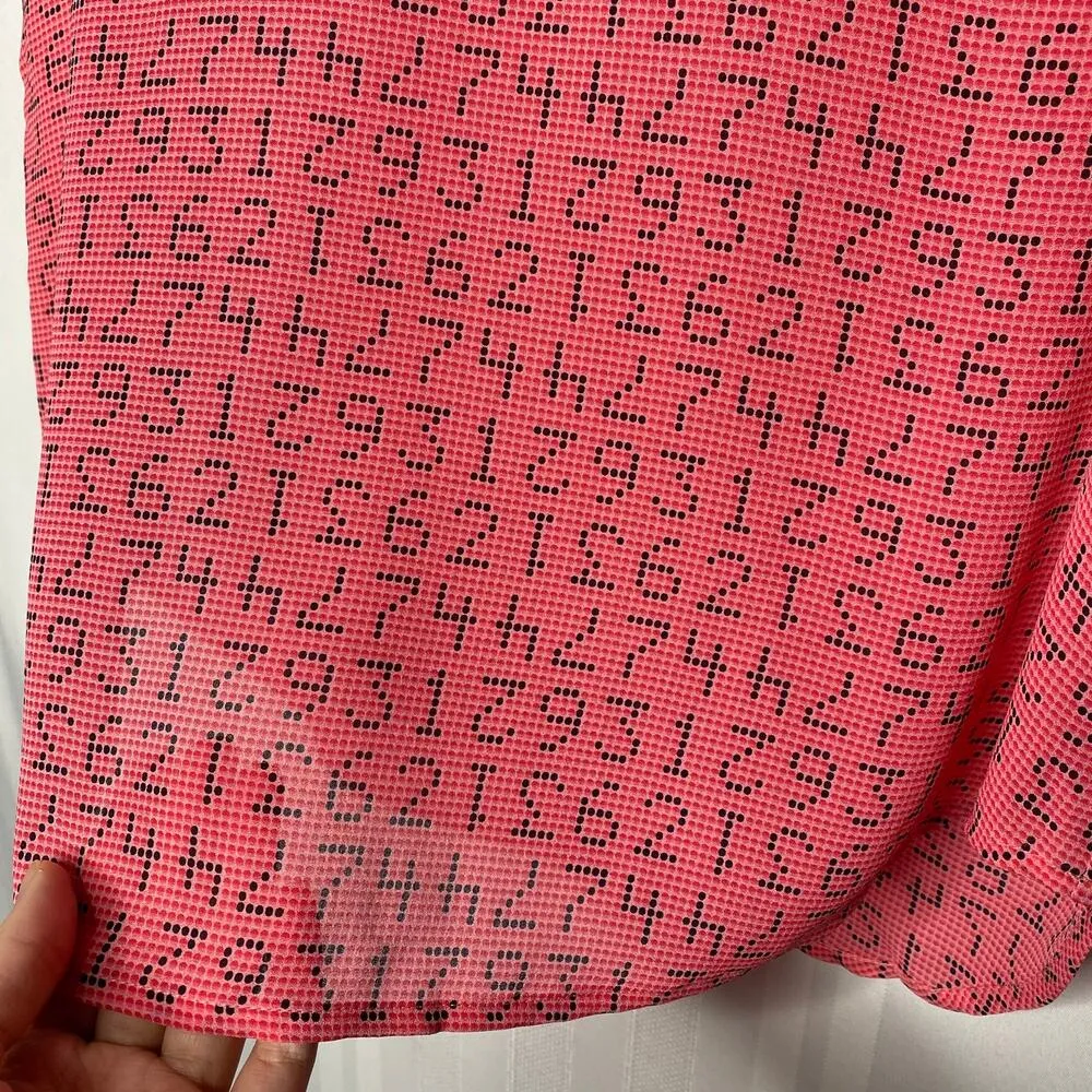 Femme Hana Short Sleeve Rounded Hem Number Top Poppink Pink Size Small - Image 5