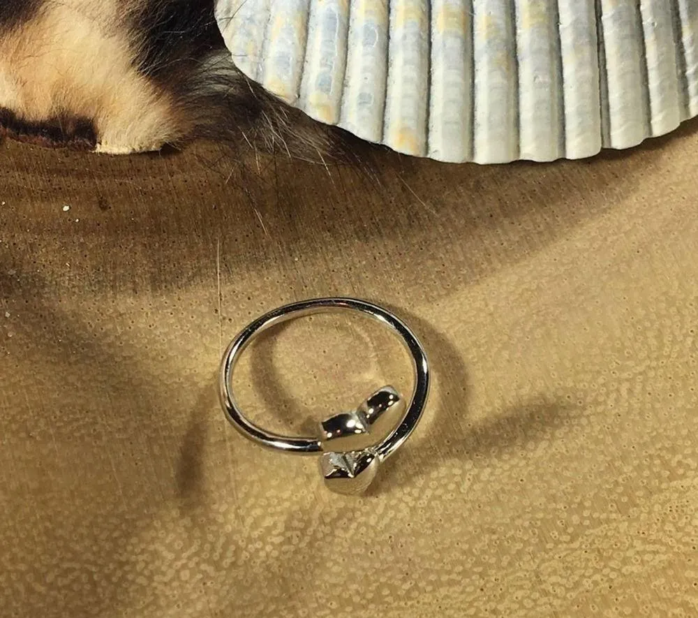 Sterling Silver Double Heart Toe Ring Midi Ring - Image 5