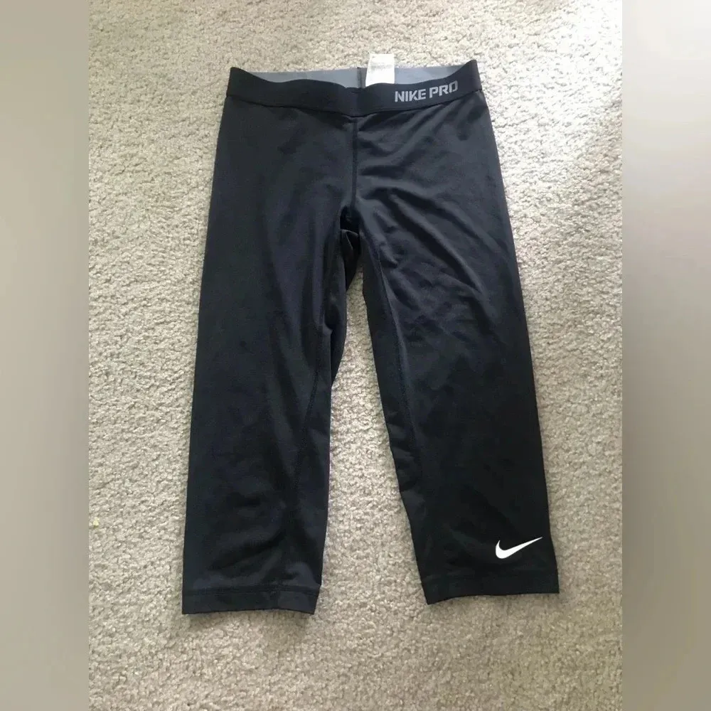 Nike Pro Black Leggings Size Medium - Image 4