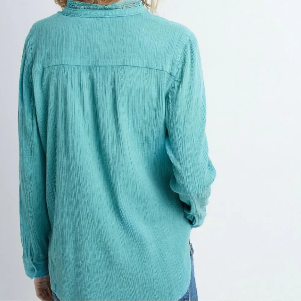 Zadig & Voltaire Tone Crinkle Button Front Long Sleeve Top Size Medium - Image 2