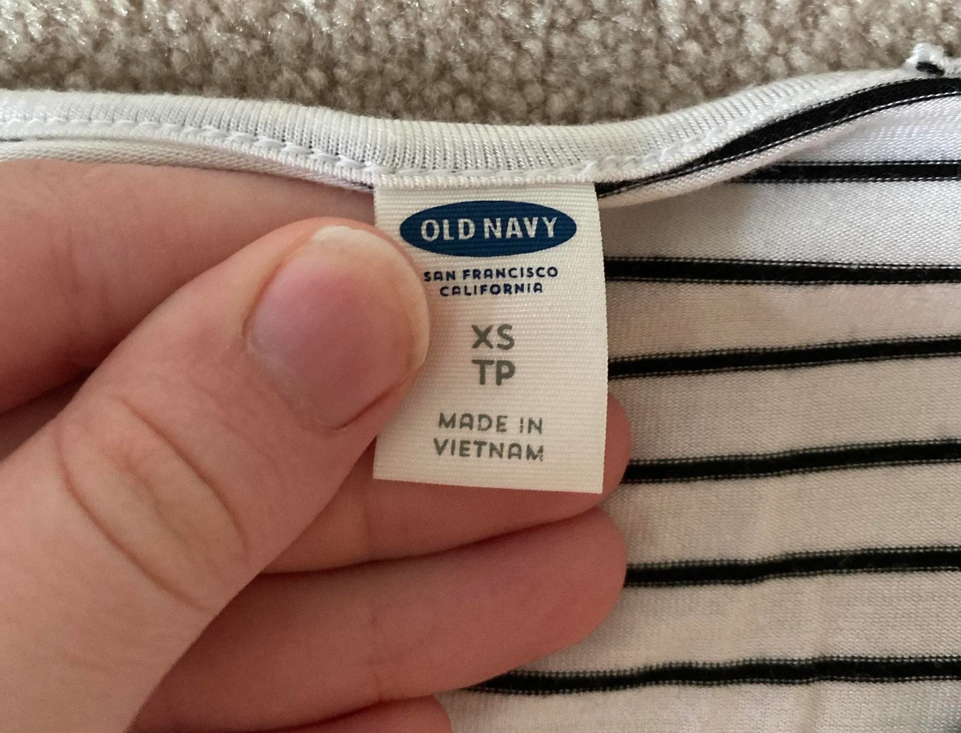 Old Navy T-Shirt Dress Striped - Image 3