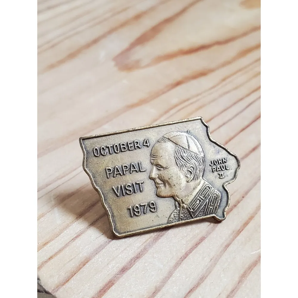 Vintage Pope John Paul ll October 4th 1979 Papal Visit Medal Pin Collect… - Image 2