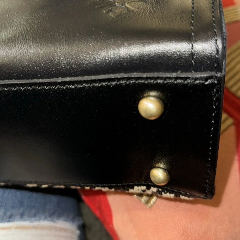 New ❤️ Patricia Nash Leather Ava Medium Tote with Crossbody Strap - Image 6