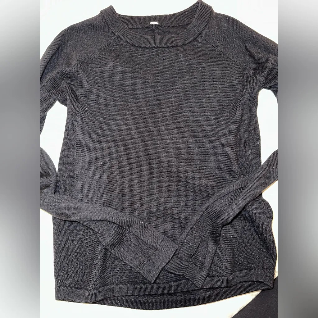 Lululemon Black Cashmere Slim Fit Crewneck Sweater size XS - Image 3