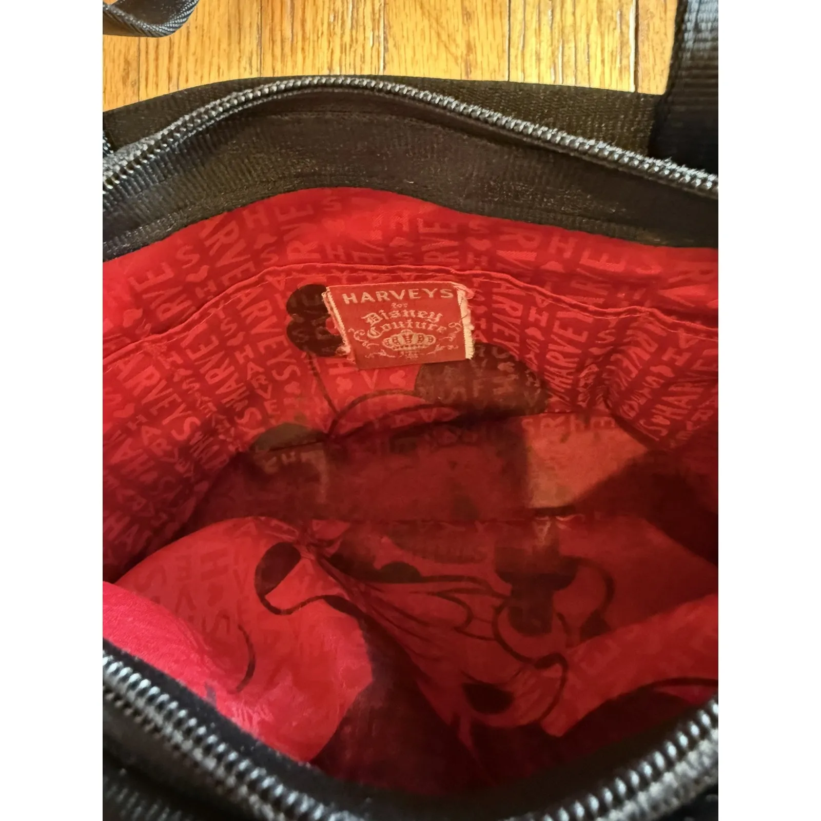 Harveys Original Seatbelt Bag Purse Disney Minnie Mouse Big Black Bow EUC Red - Image 15