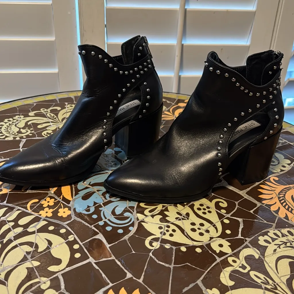 STEVE MADDEN JUSTICE OPEN BLOCK HEEL ANKLE BOOT SZ:5 - Image 3