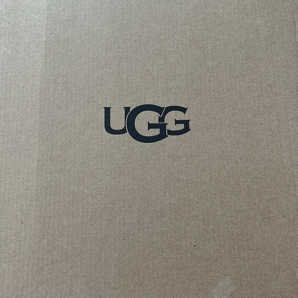 UGG Harrison Tall Leather Boots Dark Brown, Size 11, EU 42 New in Box (Sold Out) - Image 9