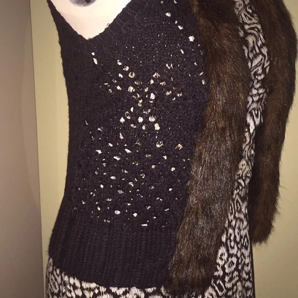 OFFERS COND. CATO KNITTED VEST SIZE S- EXCEL COND. - Image 7