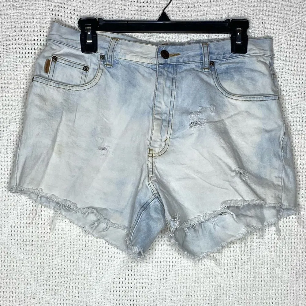 Eddie Bauer  Distressed Cut-Off‎ Shorts - Image 2