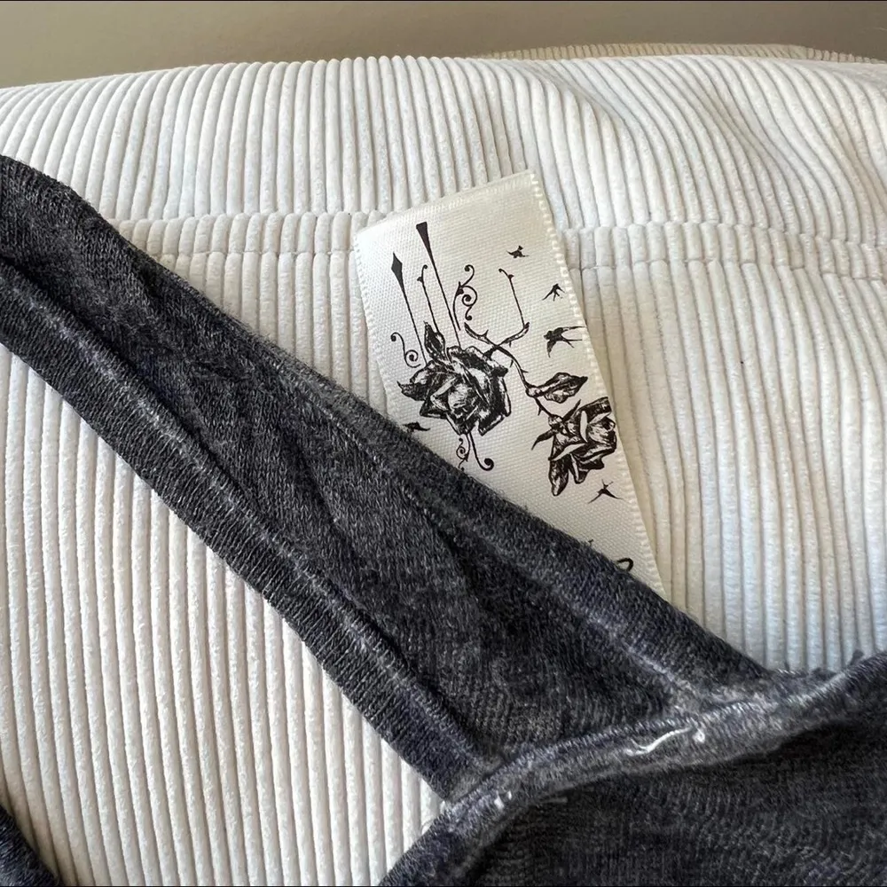 Vintage y2k 2000s Guess los angeles rhinestone bling tank top - Image 8